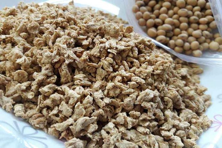 سویا و مشتقات آن معمولاً سرشار از پروتئین، فیبر، ویتامین‌ها، مواد معدنی و آنتی‌اکسیدان‌ها هستند. رژیم‌های غذایی غنی از سویا، مزایای بسیاری برای سلامتی دارند.