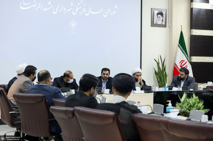 شهردار مشهد الرضا علیه السلام گفت: اتفاقی که حاج قاسم سلیمانی در زندگی و شهادت خود رقم زد، تکرار نشدنی است، باید برای برنامه‌های مناسبتی در این زمینه اتاق فکری ایجاد شود.