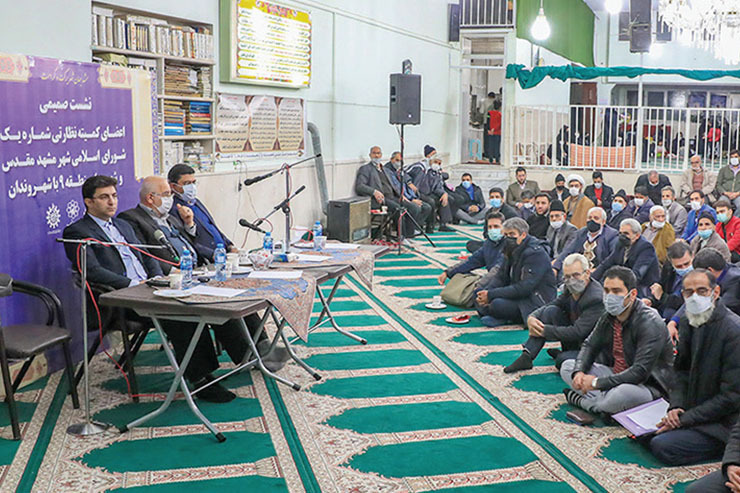 در نشست اعضای شورای اسلامی شهر مشهد در محله شقایق بیشتر سخنان ساکنان قدیمی این محله حول محور ساخت و نوسازی واحد‌های مسکونی و اختلاف نظر با سازمان‌های نظارتی در این زمینه بود.