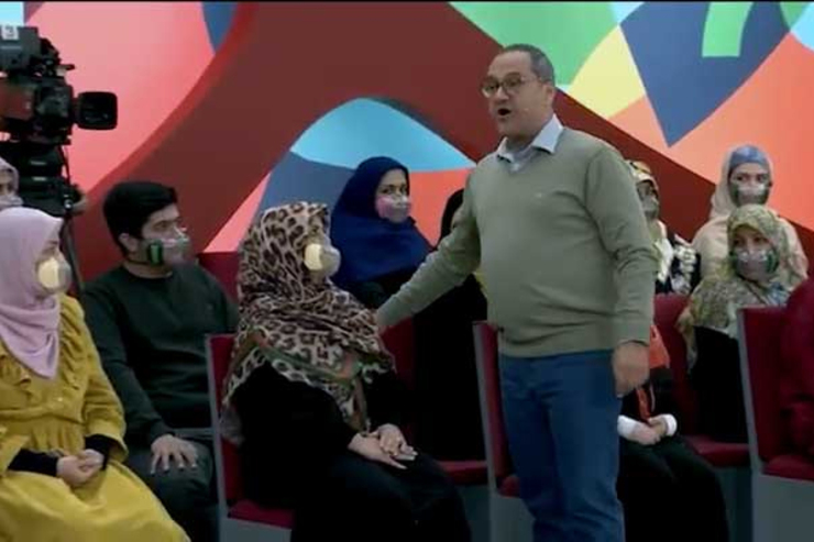 در برنامه خندوانه بخشی که یکی از شرکت‌کنندگان از خانواده قربانیان شلیک به هواپیمای اوکراینی می‌گوید، سانسور شد.