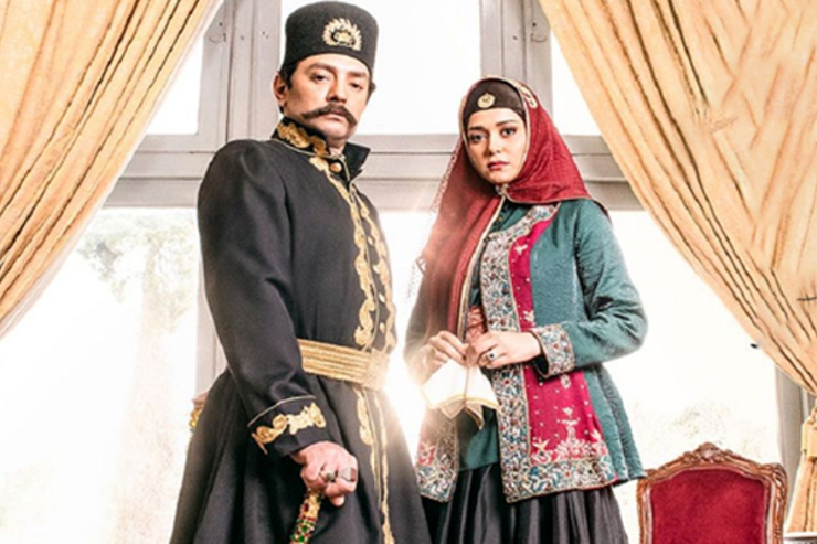 تصمیم ساترا مبنی بر به تأخیر انداختن قسمت اول سریال جیران به رسانه فیلیمو در حالی ابلاغ شده است که کارگردان فیلم آهوی من مارال هم توضیحاتی درباره شکایت از سریال جدید حسن فتحی داده است.