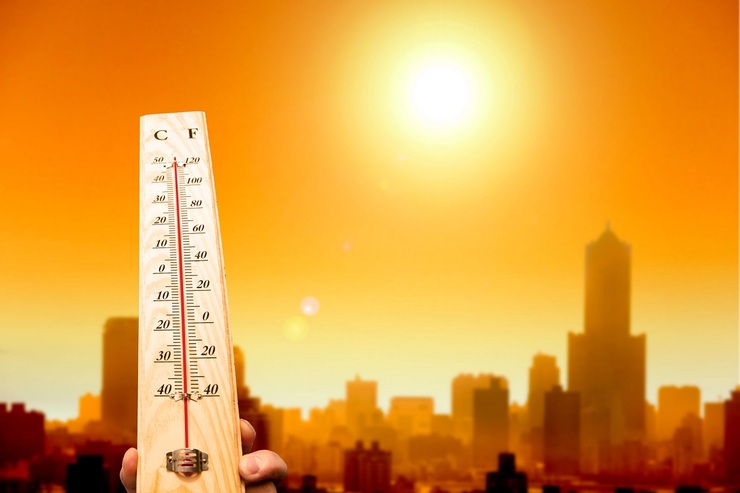 ناسا و اداره ملی اقیانوسی (NOAA) تایید کردند که هشت سال گذشته، گرم‌ترین سال‌های ثبت شده زمین بوده‌اند و سال ۲۰۲۱ به عنوان ششمین سال گرم در تمام تاریخ ثبت شده است.