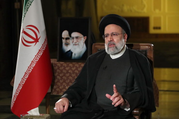  رییس‌جمهور در نشستی صریح با مدیران ارشد نظام بانکی پنج دستور ویژه برای اصلاح رویه بانک‌ها در جهت تسهیل امور مردم صادر کرد.