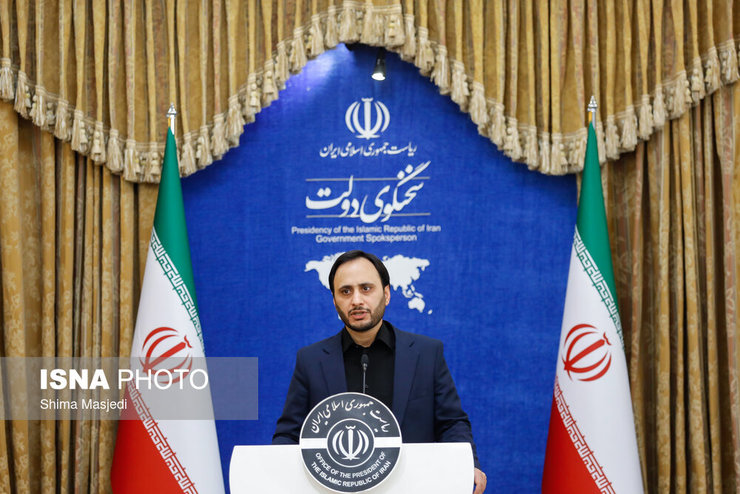سخنگوی دولت محور جلسه رییس جمهوری با مدیران بانک‌های دولتی و بانک های خصوصی را تغییر به نفع مردم دانست.