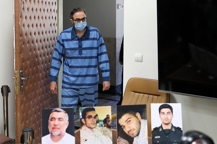 دادگاه «سرکرده گروهک الاحوازیه» که متهم به «طراحی و اجرای عملیات‌های بمب‌گذاری و تروریستی متعدد در استان خوزستان از جمله حمله به مردم اهواز در جریان رژه هفته دفاع مقدس در سال ۹۷ است» آغاز شد.