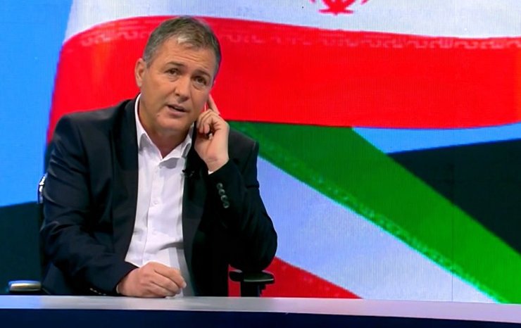 درحالی شیوع ویروس کرونا این روز‌ها اوج گرفته، سرمربی تیم ملی فوتبال ایران بدون توجه به قوانین داخلی و درون اردویی در یک برنامه تلوزیونی حاضر شد تا نگرانی بابت ابتلایش به ویروس کرونا را به اوج برساند.