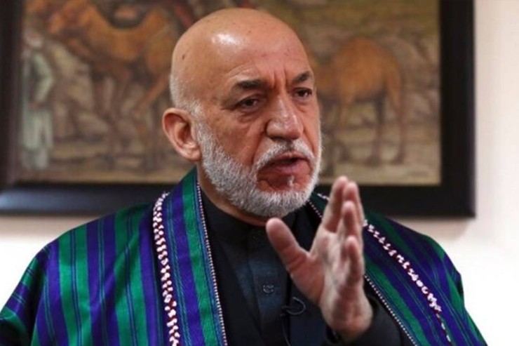 رئیس جمهور سابق افغانستان با اظهار اینکه طالبان عملاً مقامات رسمی این کشور هستند، از جامعه جهانی خواست تا برای جلوگیری از وقوع بحران انسانی با طالبان همکاری کند.