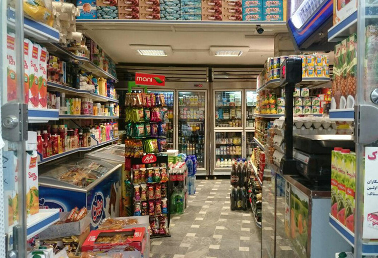 نایب رئیس اول اتاق اصناف ایران با اشاره به الزام آور شدن درج قیمت تولید بر روی ۱۴ قلم کالا گفت: این موضوع در دو مرحله اجرایی شده است.