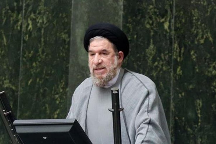 نایب رئیس کمیسیون برنامه و بودجه مجلس شورای اسلامی گفت که قطعا ارز ۴۲۰۰ تومانی برای تهیه ⁧‫دارو‬⁩ و ⁧‫گندم‬⁩ در سال ۱۴۰۱ حذف نخواهد شد.