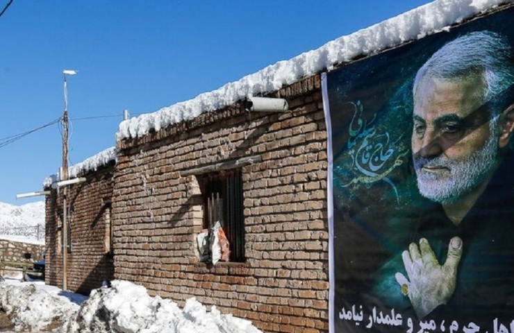مجموعه مستند ۱۰ قسمتی «خاطرات آن مرد» به خاطرات مردم روستای قنات ملک، زادگاه شهید حاج قاسم سلیمانی می‌پردازد،. این مستند با حضور ساسان فلاح‌فر کارگردان، سعید دولتخواه تصویربردار و عباس وهاج تدوینگر این پروژه رونمایی شده است.