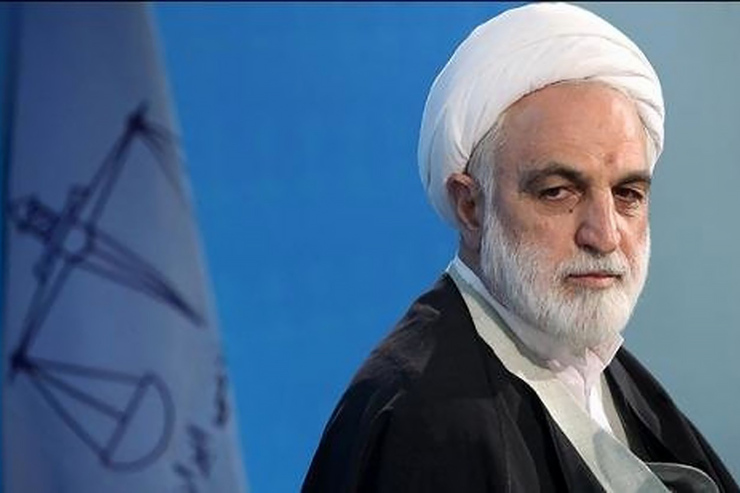 رئیس قوه قضاییه با بیان اینکه در مواردی که نیاز به بازرسی از منزل یا محل کار فرد متهم نیست نباید این اقدام صورت گیرد، گفت: چنانچه ضرورت ایجاب بر بازرسی می‌کند باید در انجام این امر نهایت دقت صورت گیرد و نباید در حین بازرسی از منزل یا محل کار فرد متهم برای اعضای خانواده یا همکاران او دلهره ایجاد شود.