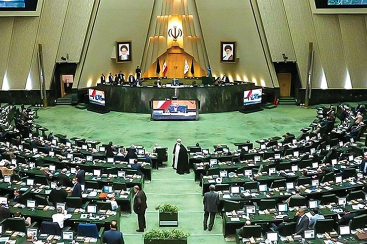 شاید خاص اقتصادی کشور، وضعیت اسفبار خودروهای داخلی و شرایط کرونا از جمله مهمترین تذکرات نمایندگان مجلس به مسئولان اجرایی کشور است. تذکراتی که به نظر می‌رسد اقبالی به پذیرش و پیگری آنها از سوی مسئولان اجرایی وجود ندارد.