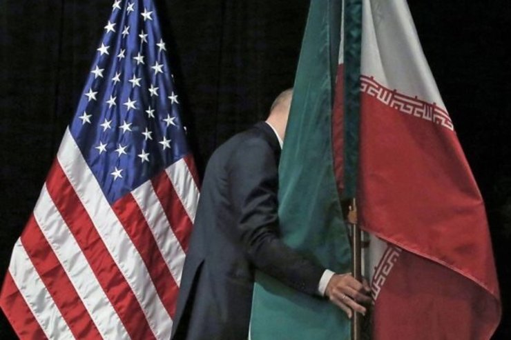 یک دیپلمات ارشد آمریکایی می‌گوید که مذاکرات غیرمستقیم میان تهران و واشنگتن بر سر احیای توافق هسته‌ای سال ۲۰۱۵ وارد مرحله نهایی شده است و همه طرف‌ها باید در این مقطع تصمیمات سیاسی اتخاذ کنند.