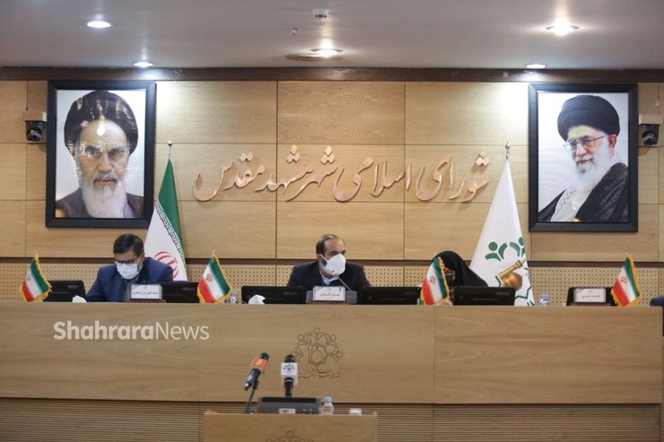 نایب رئیس شورای اسلامی شهر مشهد مقدس گفت: متاسفانه آمار مبتلایان به سویه جدید کرونا درحال افزایش بوده و از عموم شهروندان عزیز مشهدی تقاضا داریم که با رعایت دقیق پروتکل‌های بهداشتی، مانع از وخیم‌تر شدن شرایط شوند.