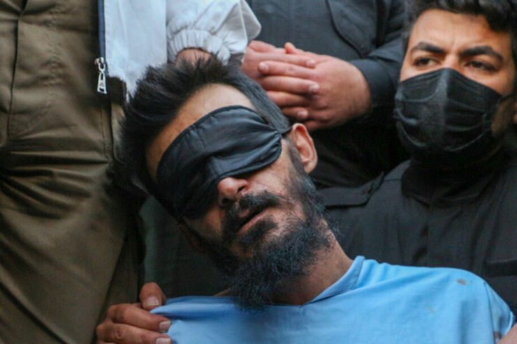 قاتل شهید علی اکبر رنجر در یکی از روستاهای اطراف شیراز همزمان با مراسم تشییع پیکر آن شهید والا مقام دستگیر شد.