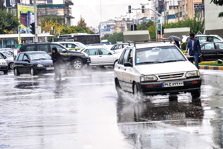 مدیرکل مطالعات طرح‌های زیربنایی شهرداری مشهد گفت: از سال ۱۳۹۸ و پس از بروز بارندگی‌های شدید در این شهر، نقاطی که مشکل آب گرفتگی داشتند، بررسی و شناسایی شدند که براساس این مطالعات ۲۳۳ نقطه در شهر مشهد شناسایی شد.