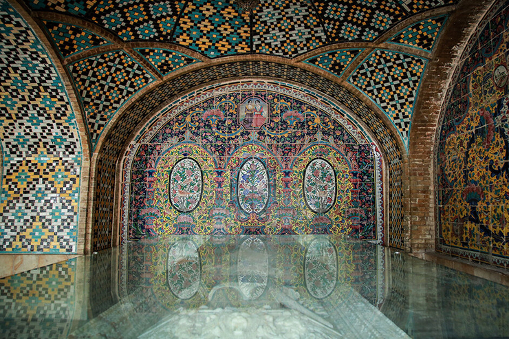 تهران از وقتی رسماً پایتخت ایران شد، ۹ پادشاه در آن به تخت سلطنت نشستند. هفت شاه قاجاری و ۲ شاه پهلوی. اما از این ۹ پادشاه چند نفرشان وقتی از دنیا رفتند در همین شهر به خاک سپرده شدند؟