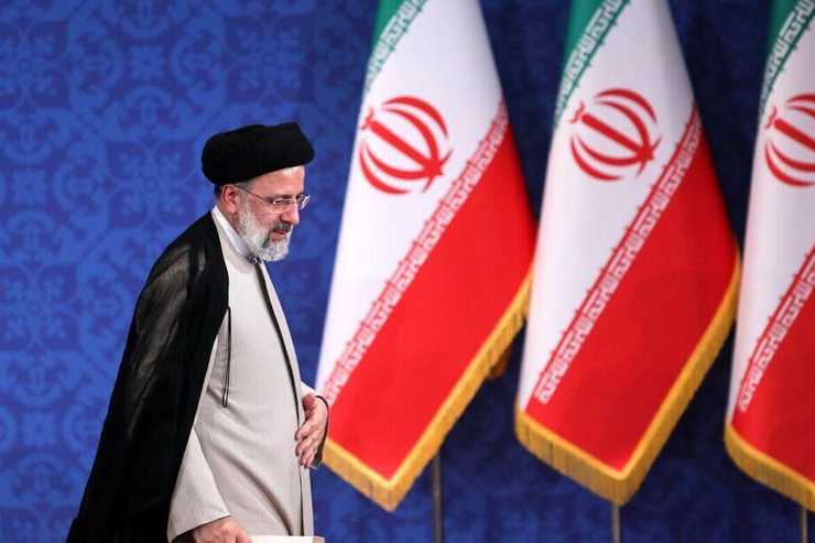 حدود شش ماه از آغاز به کار دولت سیزدهم می‌گذرد؛ دولتی که میراث دار بحران‌های دولت قبل در حوزه‌های مختلف است. سیاسیون از پیامد بحران‌های دولت قبل بر دولت سیزدهم می‌گویند؟