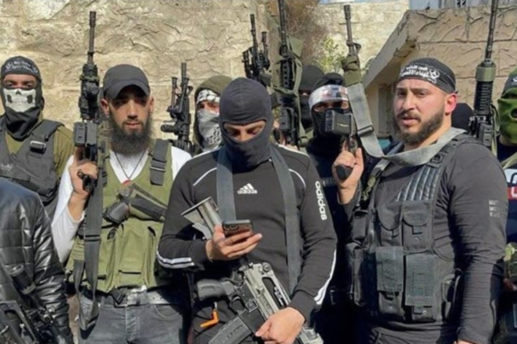 ۳ جوان فلسطینی توسط نظامیان صهیونیست ترور شدند | حماس: اماکن حضور صهیونیست‌ها را به آتش بکشید + فیلم
