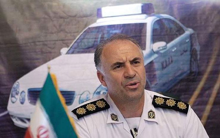 رئیس سابق پلیس راهور تهران بزرگ نبود اراده در دولت‌ها برای ایمن‌سازی خودروهای داخلی، انحصاری کردن خودرو در کشور با ممنوعیت واردات خودرو و وجود مافیا در شرکت‌های خودروسازی را از عوامل اصلی کیفیت پایین خودروهای داخلی بیان می‌کند.