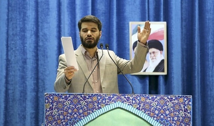 روز جمعه همزمان با راهپیمایی ۲۲ بهمن ماه، در پی پخش شعرخوانی میثم مطیعی در یک اجتماع مردمی، صدای او از آنتن تلویزیون قطع شد که حاشیه هایی را به دنبال داشت. فیلم کامل و بدون سانسور مداحی میثم مطیعی را در این گزارش ببینید.