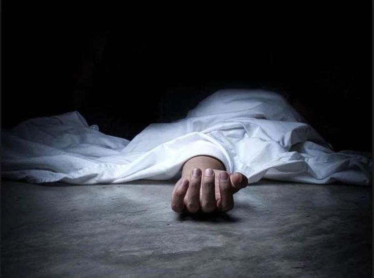 یک دانشجوی پسر سال آخر رشته پزشکی دانشگاه علوم پزشکی مشهد شب گذشته در خوابگاه دانشجویی درگذشت.