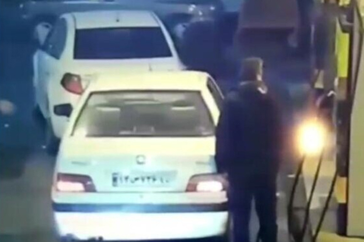 دستگیری سارقانی که در پمپ بنزین، خودرو را در برابر چشم صاحبش به سرقت می بردند.