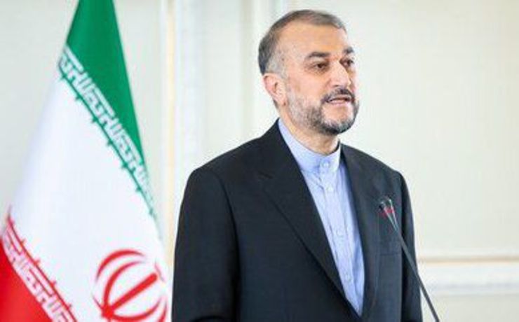 وزیر امور خارجه در گفت‌وگوی تلفنی مسئول سیاست خارجی اتحادیه اروپا ضمن تأکید بر حقوق و مطالبات مشروع ایران در هرگونه پیشنهادی، تصریح کرد: به هیچ وجه از خطوط قرمز خود که مبتنی بر منطق و واقع بینی است، عقب نشینی نخواهیم کرد.