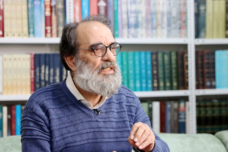 سید محسن مصطفی‌زاده را به‌جرئت می‌توان یکی از چهره‌های برتر شعر و نویسندگی خراسان دانست. او سال‌ها با مرحوم قدسی مراوده داشته است و خاطراتی شیرین از هم‌نشینی با این شاعر بزرگ دارد.
