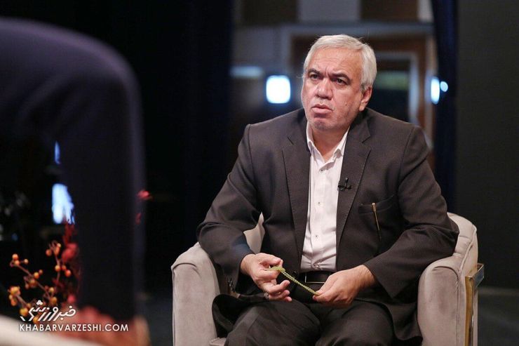علی فتح الله زاده، مدیرعامل سابق باشگاه استقلال خواستار مبنای گزینش و انتخاب رئیس آینده فدراسیون فوتبال شده است. احتمال دارد او یکی از کاندیدای آینده ریاست فدراسیون فوتبال لقب بگیرد.