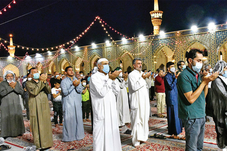 اگر یکی از تعاریف «جهان‌شهر» یا «شهر بین‌المللی» را همان تعریف بدیهی بدانیم؛ «به منطقه‌ای گفته می‌شود که در آن نژاد، ملیت و قومیت معنا ندارد و جمعیت آن متشکل از مردم نقاط مختلف دنیاست»، بررسی مشهد از منظر حضور ملیت‌های متعدد نیز مهم می‌شود.