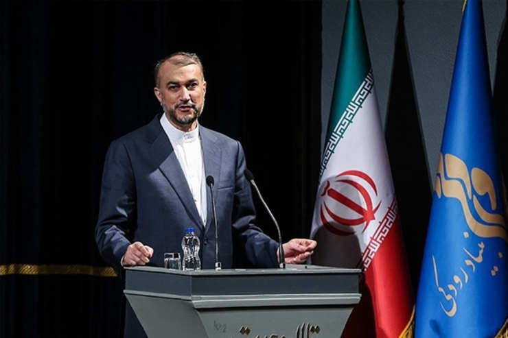 وزیر امور خارجه کشورمان در همایش ملی ایران و همسایگان بر ضرورت مفهوم‌سازی سیاست همسایه‌محوری که در دولت سیزدهم مطرح شده است، تأکید کرد.