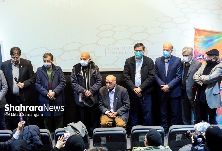آیین نکوداشت مهدی صباغی، هنرمند پیشکسوت سینما، تئاتر و تلویزیون به همراه نمایش فیلم داستانی «خیابان ارگ» عصر روز یکشنبه با حضور جمعی از هنرمندان و مسئولان فرهنگی و هنری مشهد به همت حوزه هنری خراسان رضوی و انجمن صنفی تهیه کنندگان فیلم بلند مشهد در پردیس سینمایی هویزه برگزار شد.