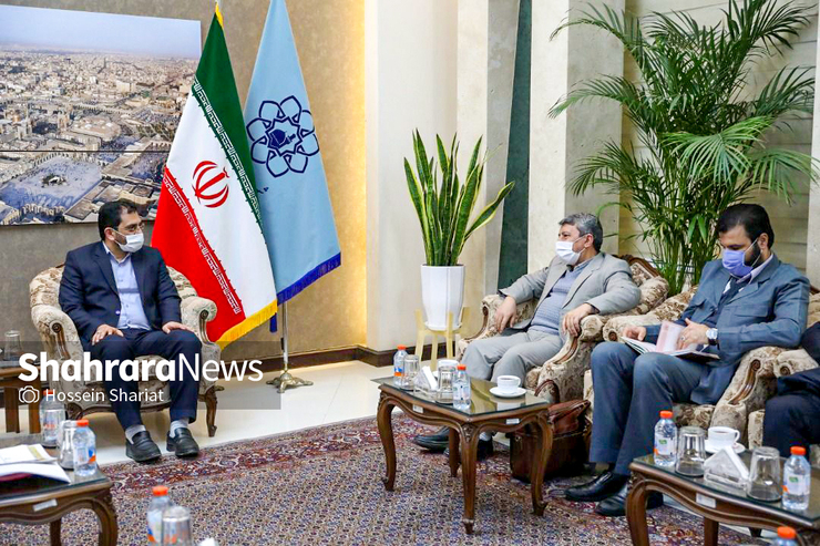 نشست شهردار مشهد با هیئت مدیره خانه مطبوعات و رسانه‌های خراسان رضوی دیروز برگزار شد. در این نشست، سید عبدا... ارجائی به بیان وجوه مشترک شهرداری با رسانه‌ها پرداخت و از ضرورت انجام فعالیت‌های مشترک گفت.