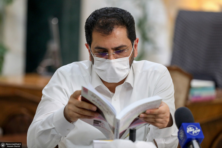 شهردار مشهد ضمن اشاره به اینکه خود را مدیون حوزه کتاب و کتابخوانی می‌داند و از ترویج فرهنگ مطالعه حمایت می‌کند، گفت: به شخصه نسبت به حوزه مطالعه و کتابخوانی احساس دین می‌کنم وقتی می‌بینیم مقام معظم رهبری با آن همه مشغله نسبت به ترویج فرهنگ مطالعه تاکید دارند.