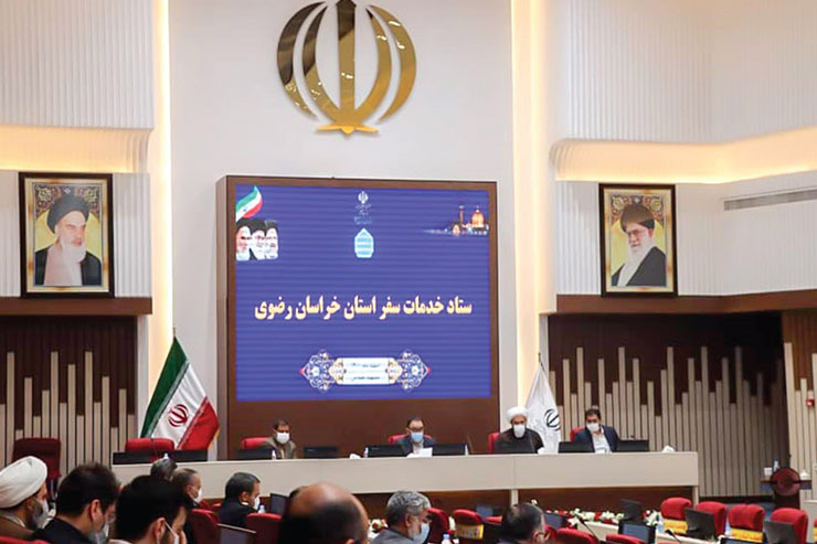 استاندار خراسان رضوی با تأکید بر اینکه امسال با جمعیت متراکم تری از زائران در مشهد روبه رو خواهیم شد، گفت: ستاد خدمات زائر و سفر در استان و مشهد باید به قرارگاه عملیاتی و شبانه روزی تبدیل شود.