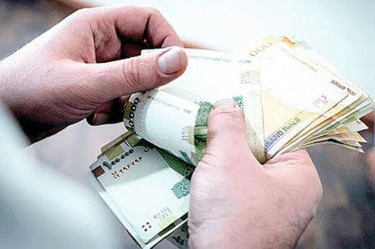 حاجی بابایی، رییس کمیسیون برنامه و بودجه مجلس گفت: هیچ شاغل و بازنشسته‌ای نباید کمتر از ۵ میلیون تومان دریافت کند.