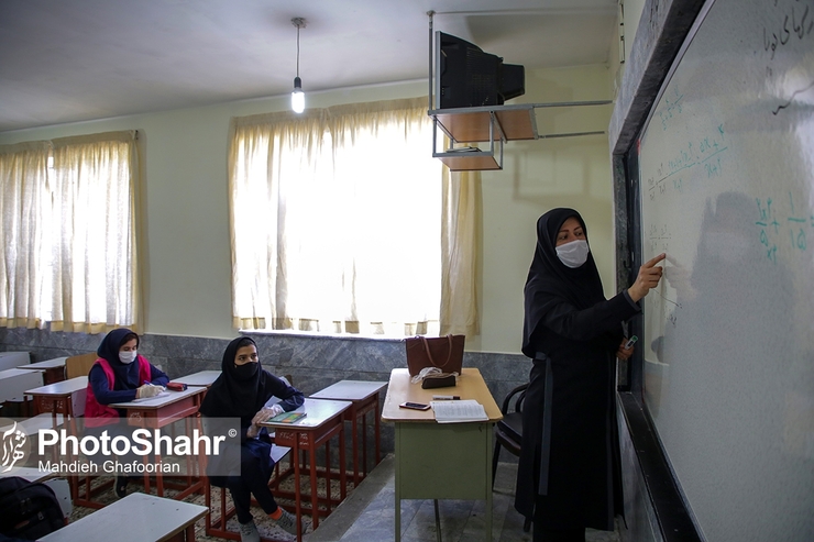 نمایندگان مجلس امروز (یکشنبه ۱۴۰۰/۱۲/۱۵) با اصلاح لایحه رتبه بندی معلمان به منظور تامین نظر شورای نگهبان موافقت کردند.