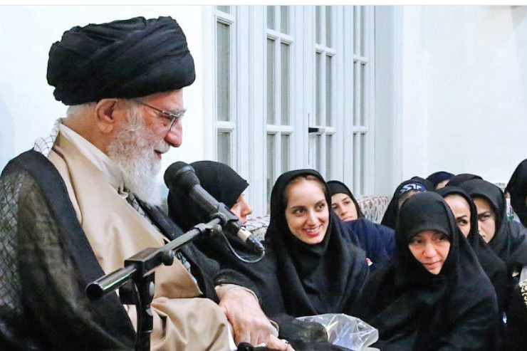 رهبر فرزانه انقلاب در اسفند ۹۱ مفهوم الگوی سوم زن مسلمان را این‌گونه تشریح کردند: شیرزنان انقلاب و دفاع‌مقدس نشان دادند که الگوی سوم نه زن شرقی و نه زن غربی است. زن مسلمان ایرانی تاریخ جدیدی را پیش چشم زنان جهان گشود و ثابت کرد که می‌توان زن بود عفیف و محجبه بود و در عین حال در متن و مرکز بود.