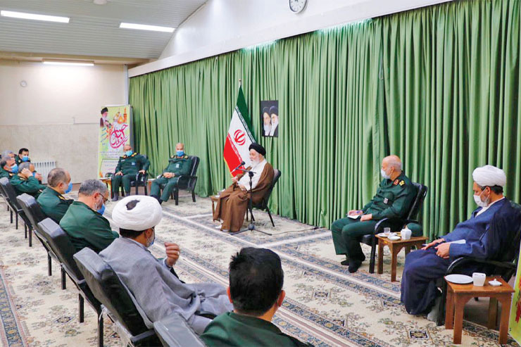 نماینده ولی فقیه در خراسان‌رضوی پاسداران را از جمله محور‌های اقتدار نظام خواند و گفت: تعلق خاطر انقلابی و دلبستگی اعتقادی آحاد مردم به سپاه پاسداران با وجود دشمنی‌هایی که از طرف منافقان و معاندان در داخل و خارج کشور با این شجره طیبه صورت می‌گیرد، بدون شک به برکت توجهات خاصه امام‌ زمان (عج) است.