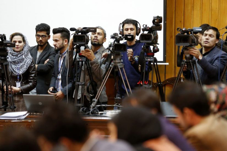 سخنگوی انجمن خبرنگاران آزاد افغانستان گفت: اگر به مشکل مالی رسانه‌ها توجه جدی صورت نگیرد، به استثنای چند رسانه، بیشتر رسانه‌های فعال تعطیل خواهند شد.