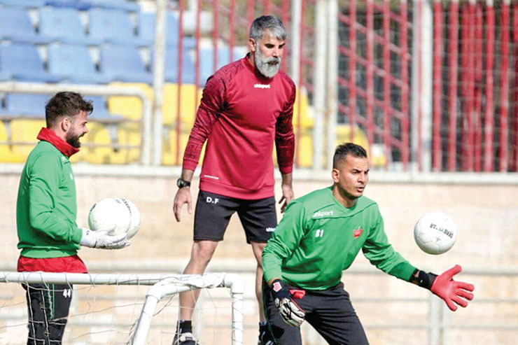 گلر سابق پرسپولیس معتقد است مشکل از فنایی است، نه لک!