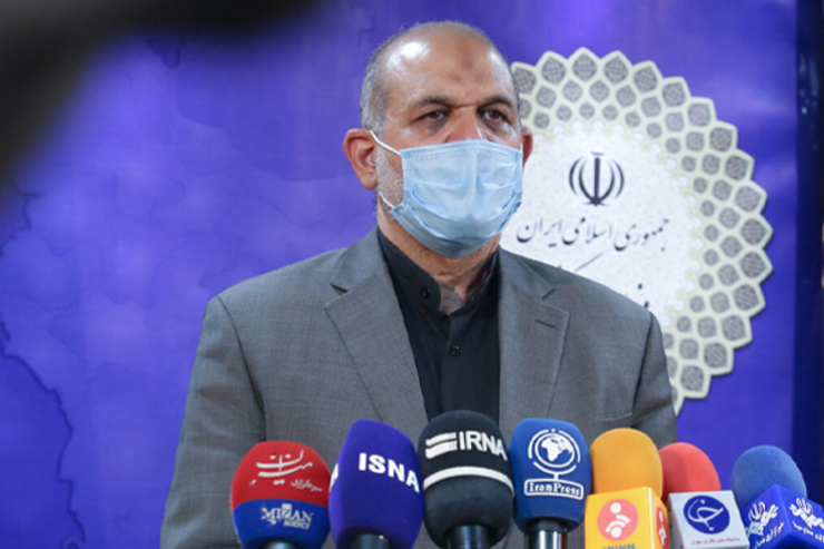 احمد وحیدی، وزیر کشور گفت: در سفرهای نوروزی زدن سه دوز واکسن اگرچه مورد تاکید است، اما اجباری نیست.