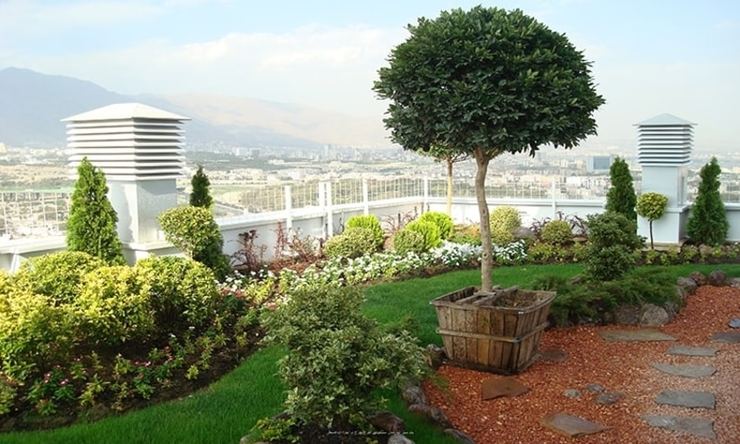 در راستای تشویق شهروندان برای ساخت فضای سبز بر بام ساختمان‌های جدید، شهرداری بر اساس مصوبه شورای اسلامی شهر مشهد مشوق‌هایی به شهروندان ارائه می‌کند.