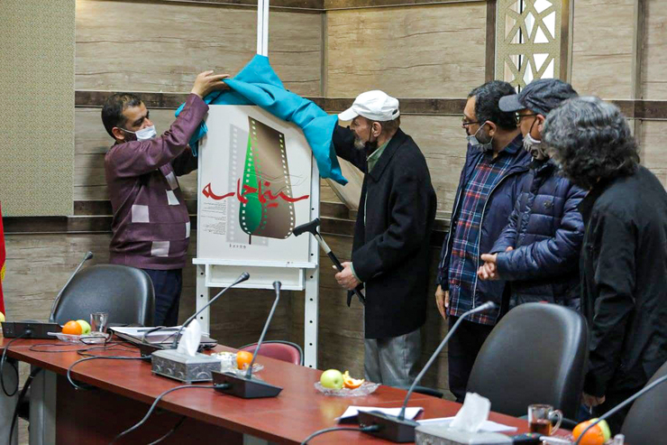 نشست هم اندیشی مستندسازان استان با مدیر مرکز مستند سوره حوزه هنری، امیر مهریزدان، در حوزه هنری خراسان رضوی برگزار شد.