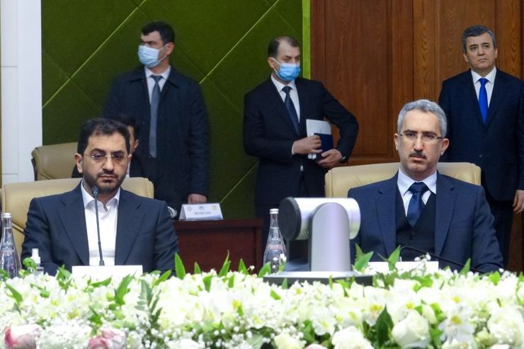 شهردار مشهد گفت: شهرداری‌ها به‌عنوان نهادهای مردمی، نقش بسیار مهمی در دیپلماسی عمومی دارند. دیپلماسی شهری از آزادی عمل بیشتری برخوردار است و می‌تواند به‌منظور آسایش، رفاه، سلامت و شادی تمامی شهروندان با استفاده از ظرفیت‌های متفاوت، ارتباطات بین شهرها را نیز فراهم کند.