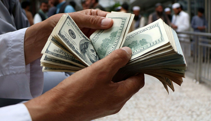 از آغاز دور هفتم مذاکرات وین، دلار در محدوده قیمتی معینی در نوسان بوده است. کف قیمت دلار در این مدت ۲۶هزار تومان بود و حالا سقف قیمتی آن به ۲۸هزارو۸۰۰تومان رسیده است، اما قیمت دلار پس از توافق چه می‌شود؟