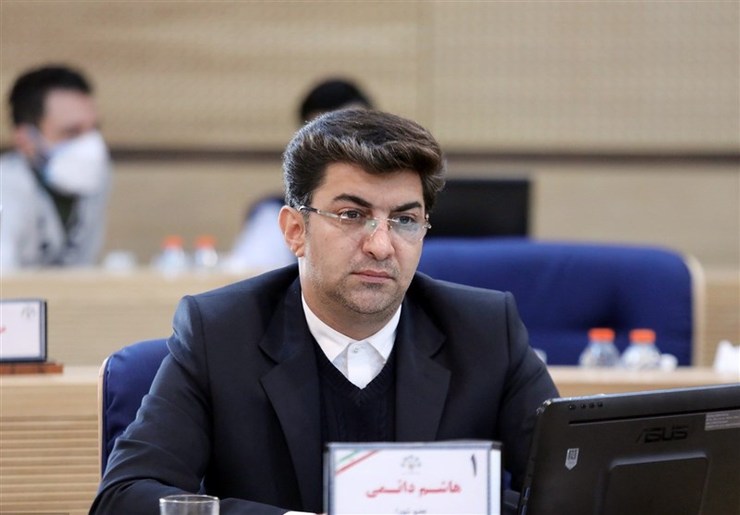 هاشم دائمی، رئیس کمیسیون حقوقی، املاک و قراردادهای شورای اسلامی شهر مشهد مقدس، ناطق پیش از دستور بیست و هشتمین جلسه علنی شورای شهر گفت: مردم شهر به ما کمک‌کنید تا به عنوان وکیل شما در راه احقاق حقتان حرکت کنیم و هر جا اندکی از مسیر آرمان های انقلاب اسلامی تان فاصله گرفتیم، به ما تذکر دهید‌.
