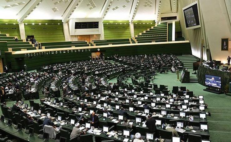 رئیس کمیسیون اصل نود در مجلس شورای اسلامی در توئیتی به رفع ایرادات شورای نگهبان در مورد ‎لایحه نظام رتبه بندی معلمان در مجلس اشاره کرد.