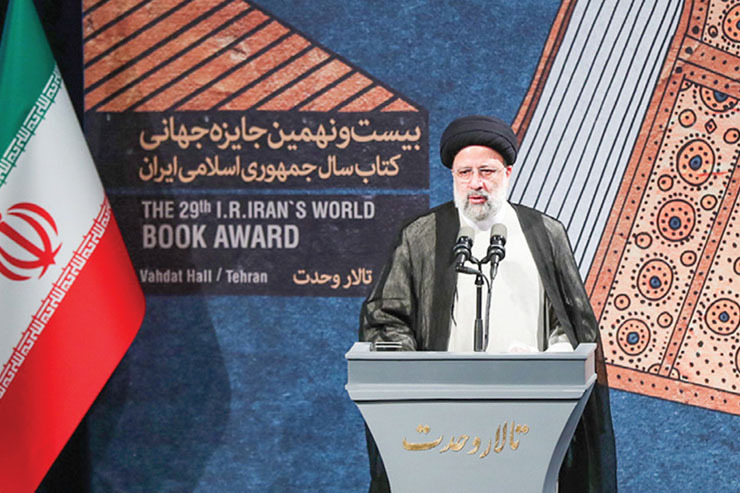 رئیس جمهور، پژوهش، تألیف و انتشار حقایق و مقابله با تحریف را از جلوه‌های «جهاد تبیین» توصیف کرد و گفت: در کنار آزادی بیان و اندیشه، عدالت در قلم و بیان نیز از ارزش‌های فرهنگ انقلاب اسلامی است